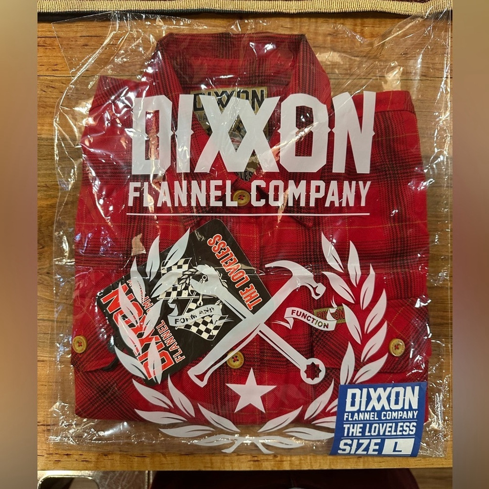 NWT DIXXON Women's Red Plaid FLANNEL BUTTON UP SHIRT ( cropped ) - Picture 2 of 10